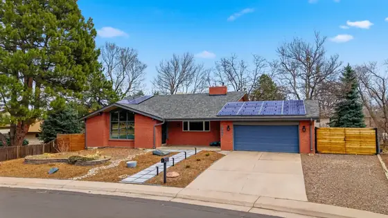 Home staged by StagingEstate at 1564 E Easter Cir