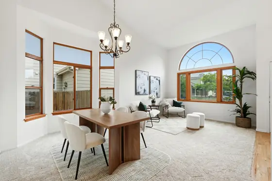 Home staged by StagingEstate at 158 Cherrywood Ln