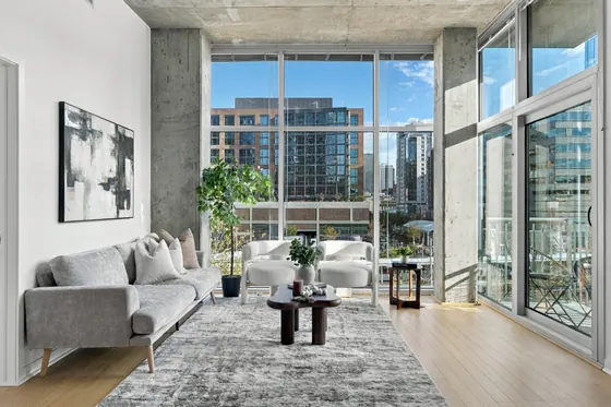 Home staged by StagingEstate at 1700 Bassett St #516