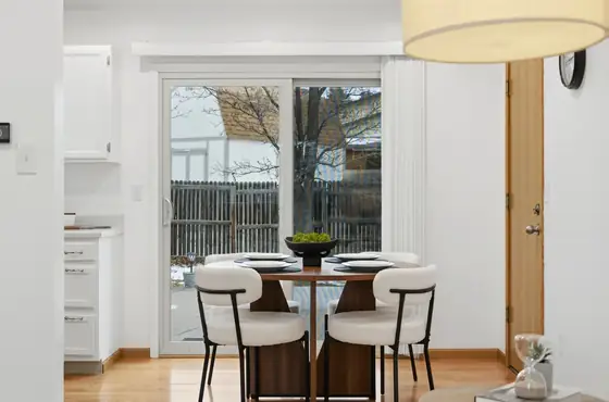 Staged breakfast nook