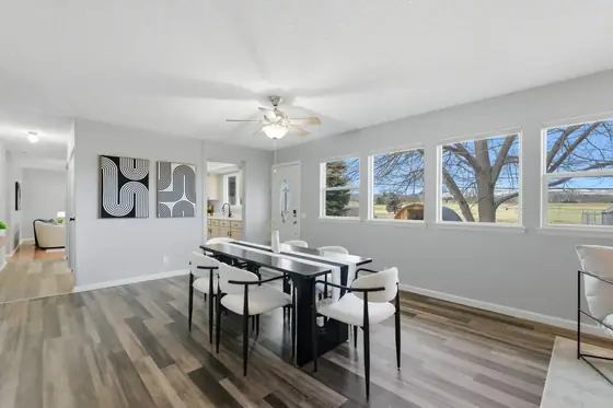 Home staged by StagingEstate at 567 S Flower St